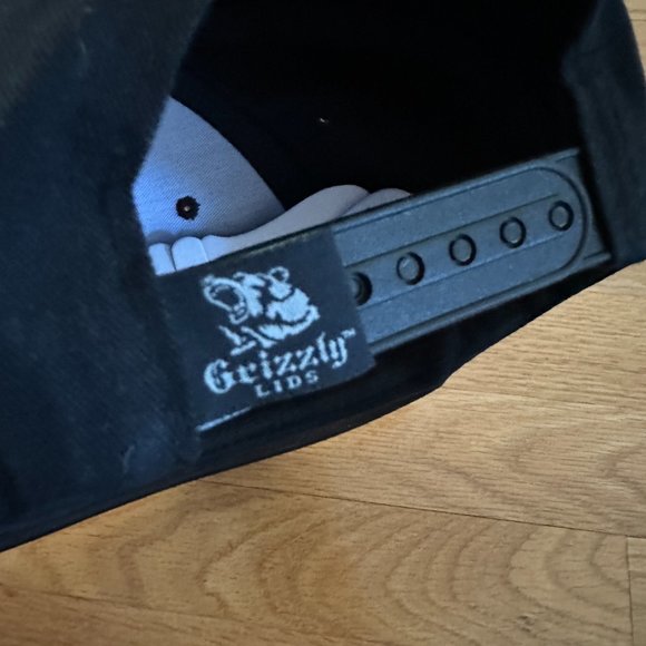 NWT Grizzly Lids Swordfish Black Hat - Picture 7 of 10